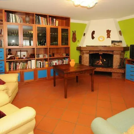 Sleeps 23 Air Con 别墅 佩萨罗