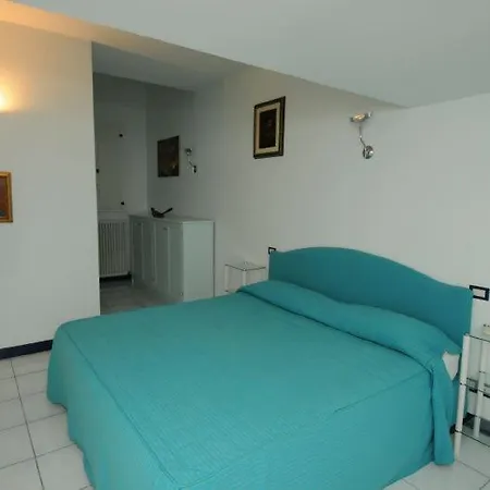 Sleeps 23 Air Con * 페자로